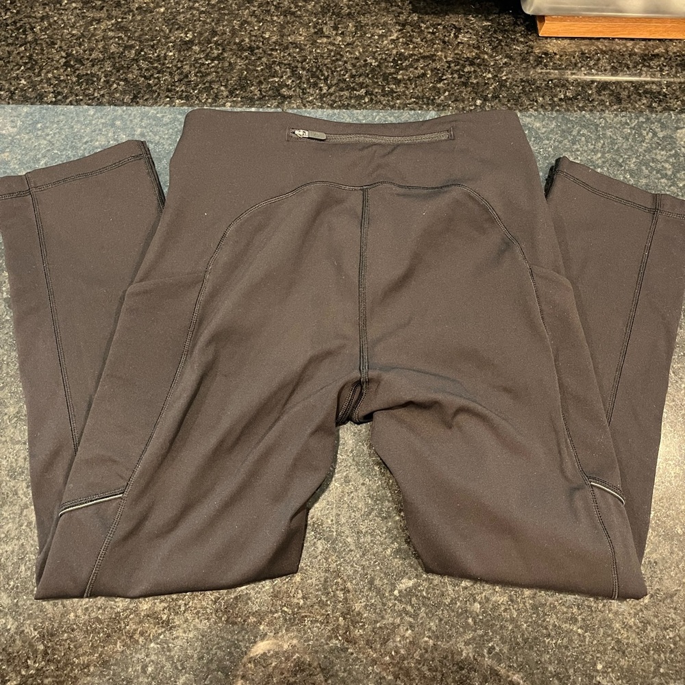 Lululemon Black capri leggings